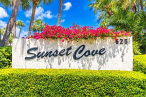 625 Nw North River Drive 303, Stuart
