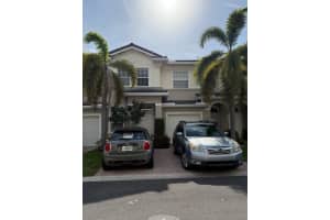 71 Legacy Court, Delray Beach