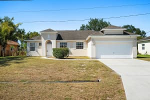 565 Sw Feldman Avenue N, Port Saint Lucie