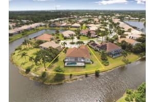 826 Sw Marsh Harbor Bay, Port Saint Lucie