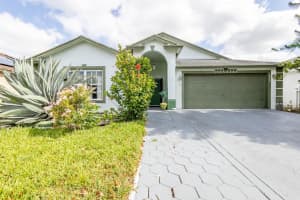 1029 Cape Cod Ter Terrace, Greenacres