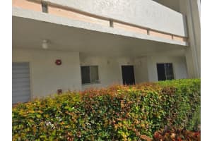 3186 Via Poinciana 106, Lake Worth
