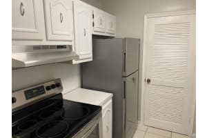 301 Croton Avenue 208, Lantana