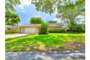 215 Nw 86th Terrace, Coral Springs