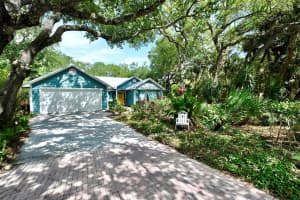 9460 Seagrape Drive, Vero Beach
