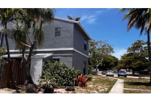 14 Crossings Circle H, Boynton Beach