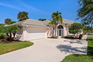 4922 Se Heartleaf Terrace, Hobe Sound