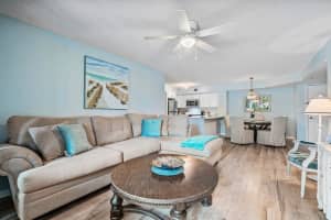 160 Yacht Club Way 106, Hypoluxo