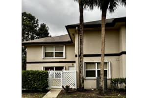43 Essex Court B, Royal Palm Beach