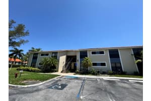 1453 Lake Crystal Drive H, West Palm Beach