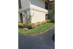 3353 Jog Park Dr, Greenacres