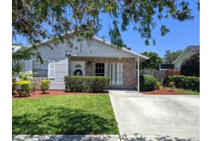1352 Riverside Circle 1352, Wellington