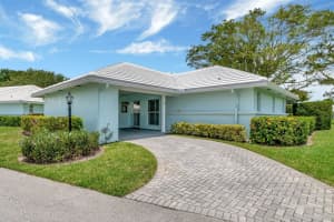 5 Slash Pine Drive, Boynton Beach