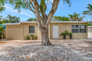 125 E Hart Street, Lantana