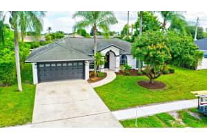 1588 Farmington Avenue, Wellington