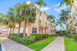 143 Harbors Way, Boynton Beach