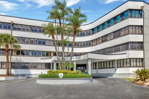 1357 Ne Ocean Boulevard 114, Stuart
