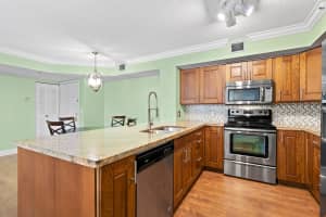 140 Yacht Club Way 207, Hypoluxo