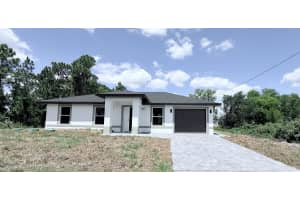 382 Mcarthur Boulevard, Lehigh Acres