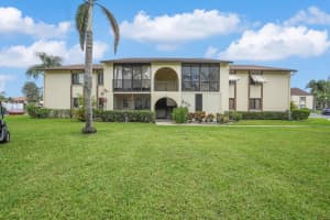 331 Knotty Pine Circle C-1, Greenacres
