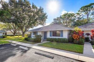 605 Club Drive, Palm Beach Gardens