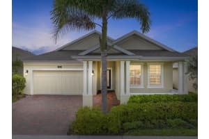 313 Sandcrest Circle, Sebastian