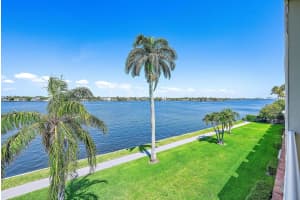 2160 Ibis Isle Road 9, Palm Beach