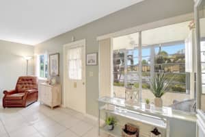 338 Pine Ridge Circle B-1, Greenacres