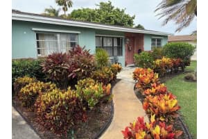729 W Kalmia Drive, Lake Park