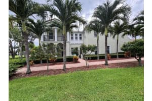 8209 Nw 8th Way, Boca Raton
