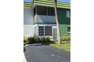 2271 Nw 48th Terrace 105, Lauderhill