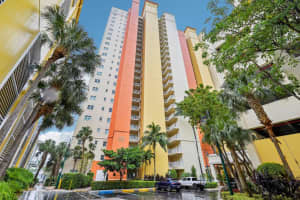 2650 Lake Shore Drive Ne 1006, Riviera Beach