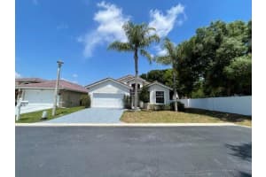 12077 Sunset Pointe Circle, Wellington