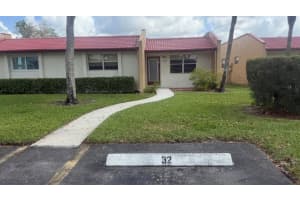 425 Lake Helen Drive, West Palm Beach