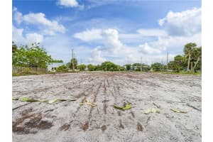 445 Old Dixie Highway, Vero Beach