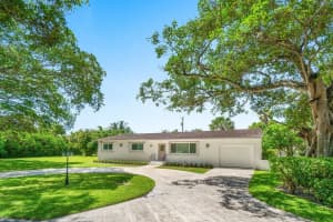 809 S Atlantic Drive, Lantana
