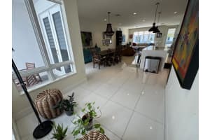6461 Nw 103rd Passage, Doral