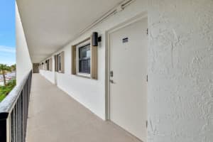 10310 S Ocean Drive 305, Jensen Beach