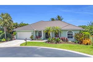 8020 Se Waterway Drive, Hobe Sound