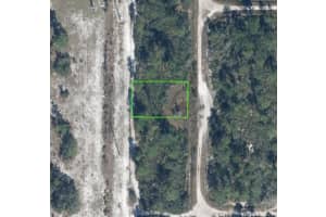 221 Pheasant Boulevard, Sebring