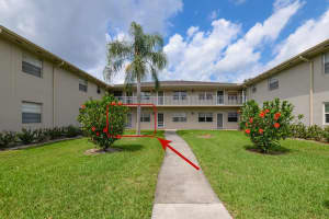8 Lake Vista Trail 103, Port Saint Lucie