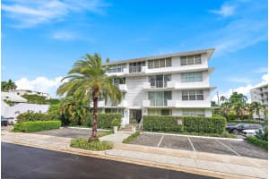 401 Peruvian Avenue 3030, Palm Beach