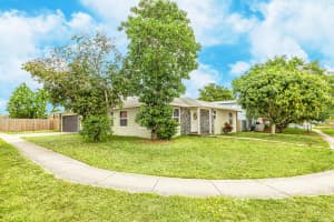 1518 Lee Court, Lake Worth