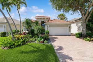 160 Palm Circle, Atlantis