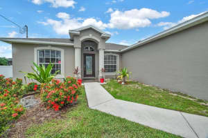 5741 Nw Zenith Drive, Port Saint Lucie