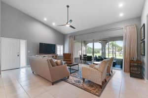 206 Ryder Cup Circle S, Palm Beach Gardens
