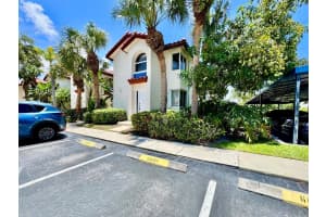340 Nw 67th Street 208, Boca Raton
