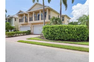 1825 Bridgepointe Circle 16, Vero Beach