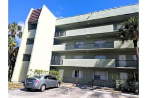 1638 Embassy Drive 302, West Palm Beach