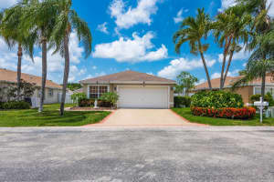 1827 Shadow Creek Road, Greenacres